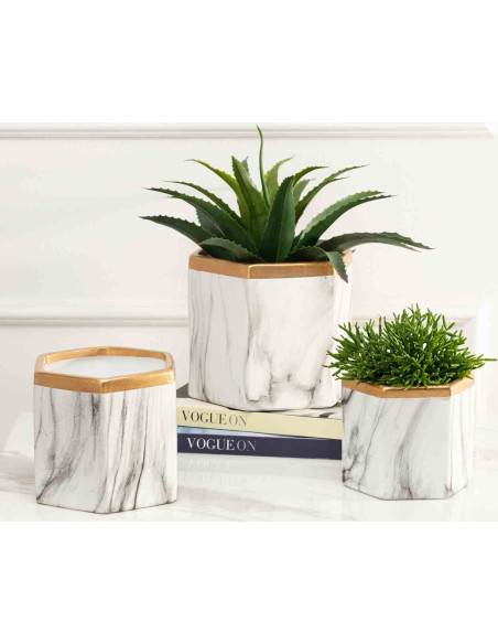 Doniczka Sona Marbling 12 cm Wykonana z ceramiki w kolorze białego marmuru ze złotym wykończeniem o średnicy 14 cm