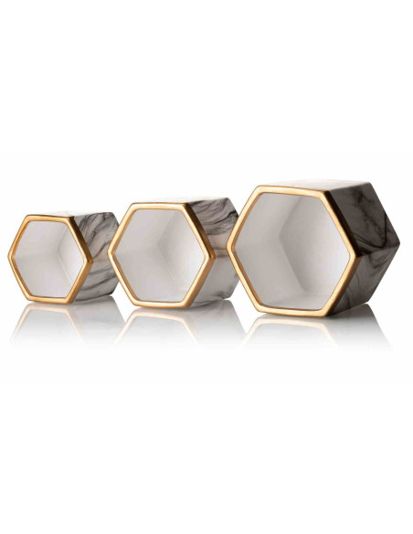 Doniczka Sona Marbling 10 cm Wykonana z ceramiki w kolorze białego marmuru ze złotym wykończeniem o średnicy 10 cm