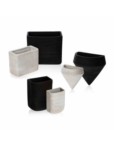 Zestaw doniczek ściennych Lou B&W Komplet zawiera 6 ceramicznych doniczek ściennych w kolorze białym oraz czarnym.