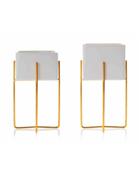 Doniczka Mizu White Gold 21 cm Stelaż wykonany z metalu, osłonka wykonana z ceramiki. Wymiary: 12x12x21 cm.